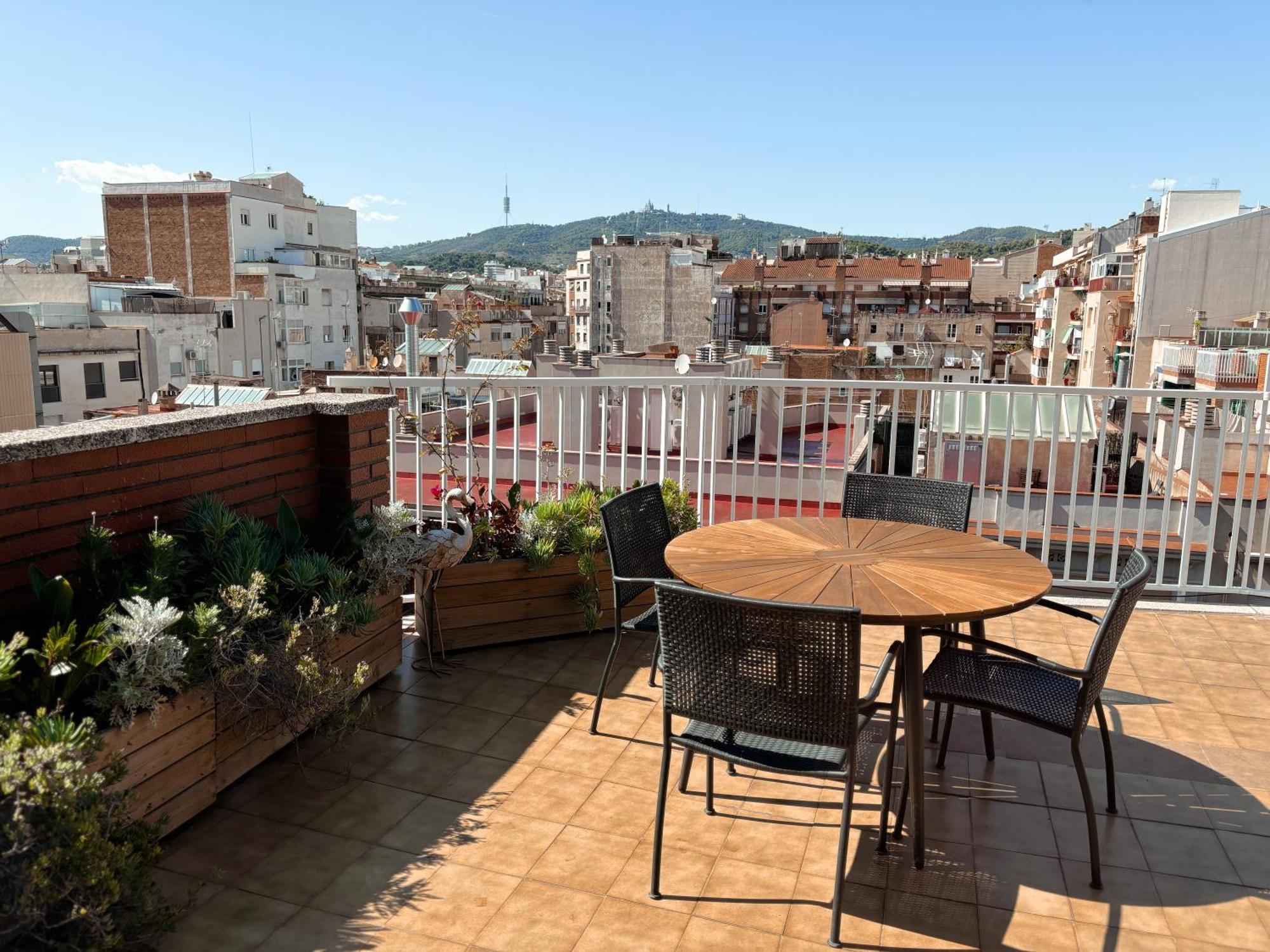 Casa Cosi - Industria Apartment Barcelona Luaran gambar